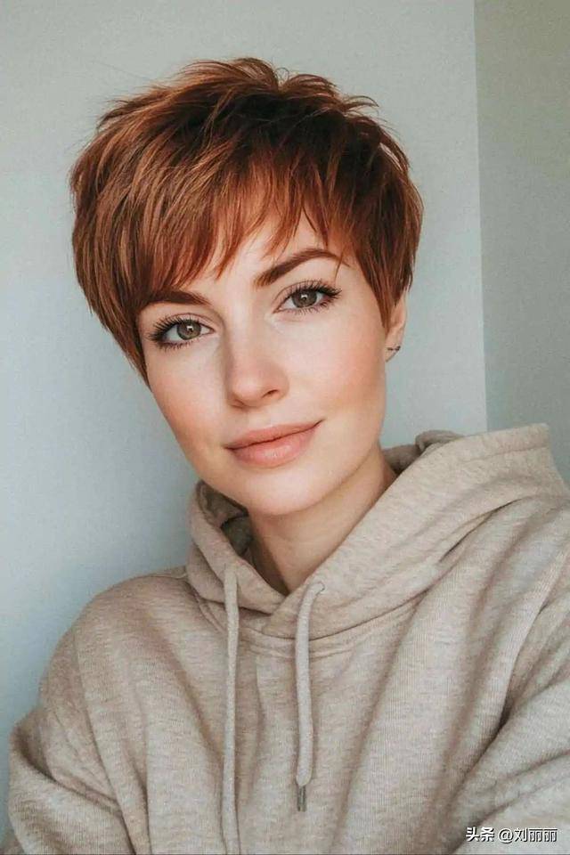 0+款造型让你美到“斩男又斩女”瓦力棋牌别再对短发说“不”！这1(图13)