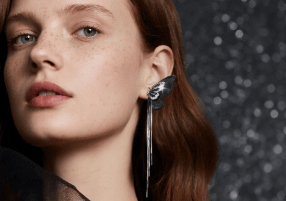 o奢蔻助女性点亮“本真璀璨”瓦力棋牌以配饰为笔Cerco(图2)